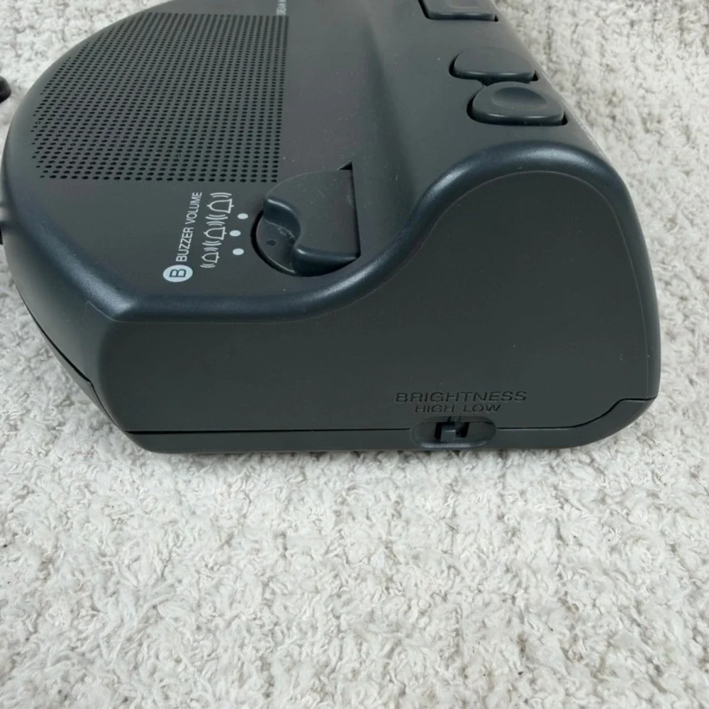 Sony Dream Machine Dual Alarm FM AM Clock Radio Gray ICF-C470MK2 Green‎ LED